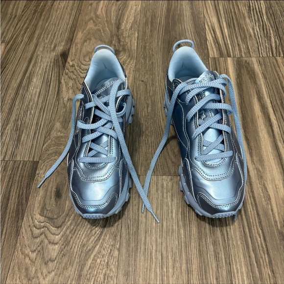 Cardi B x Reebok Metallic Design Classic Leather Sneakers - Picture 3 of 6